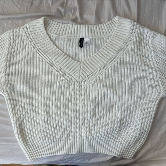 White knit sweater H&M size small - Picture 1 of 3